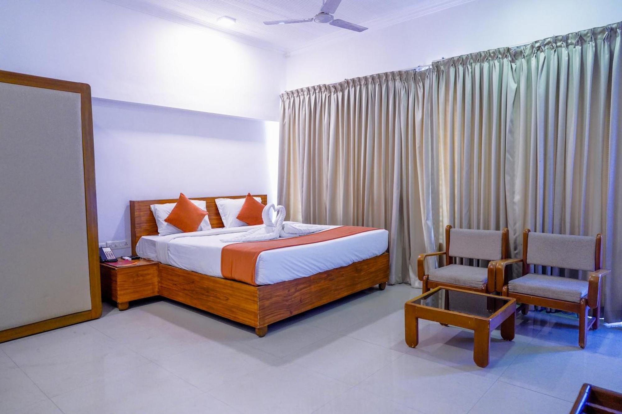 Casino Hotels Ltd Thrissur Екстериор снимка