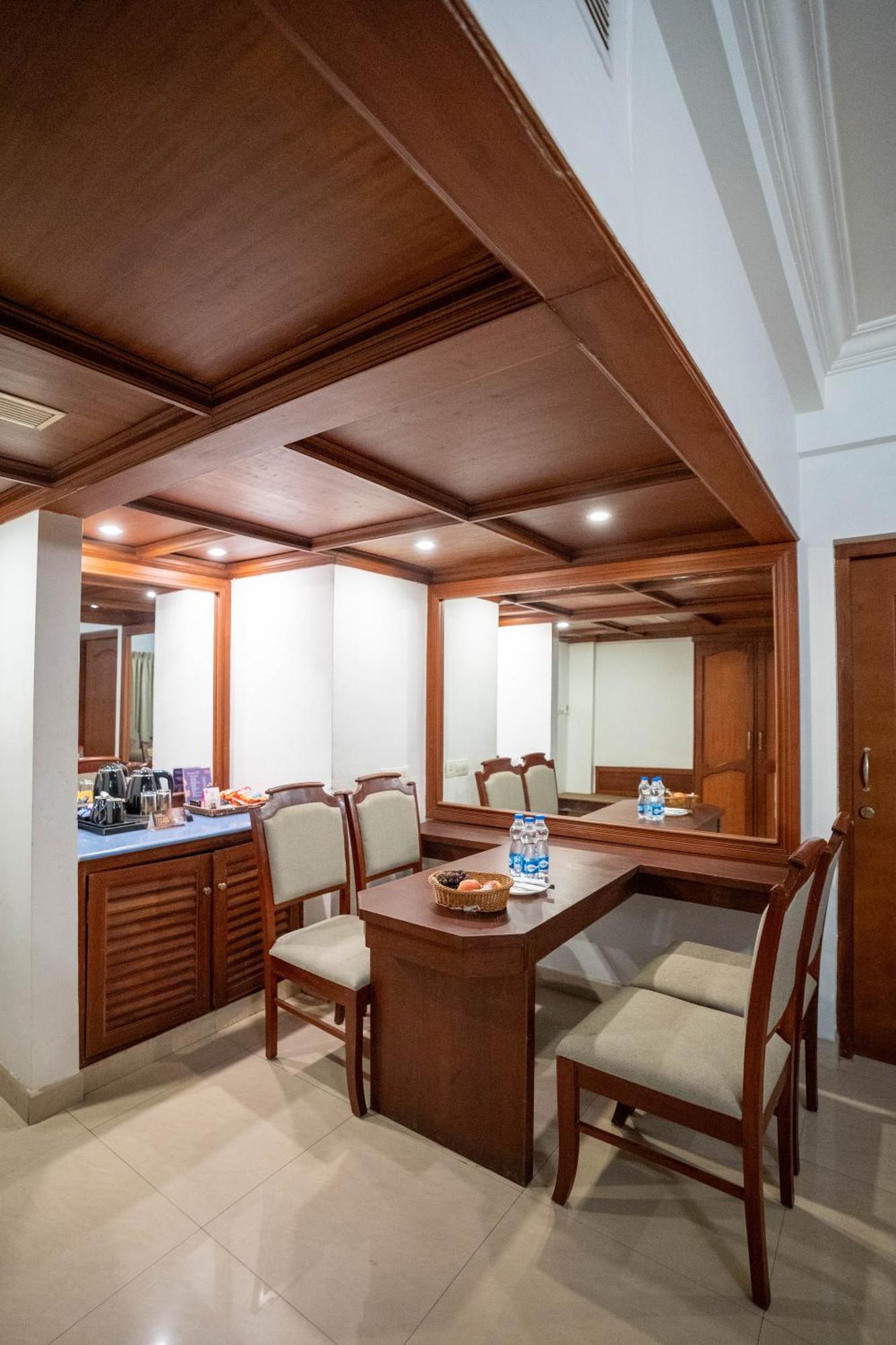 Casino Hotels Ltd Thrissur Екстериор снимка