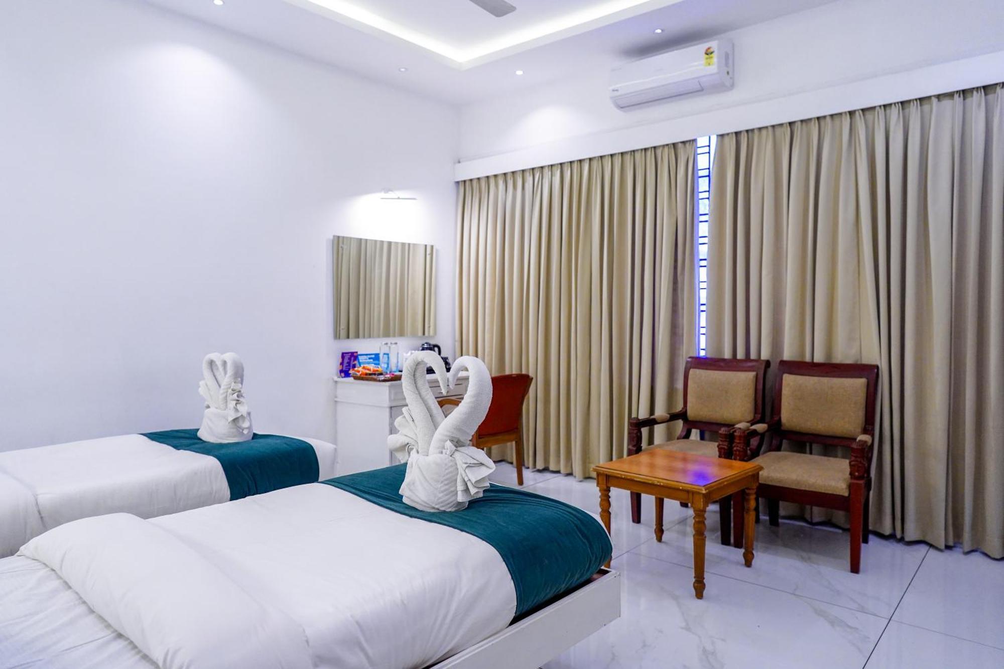 Casino Hotels Ltd Thrissur Екстериор снимка