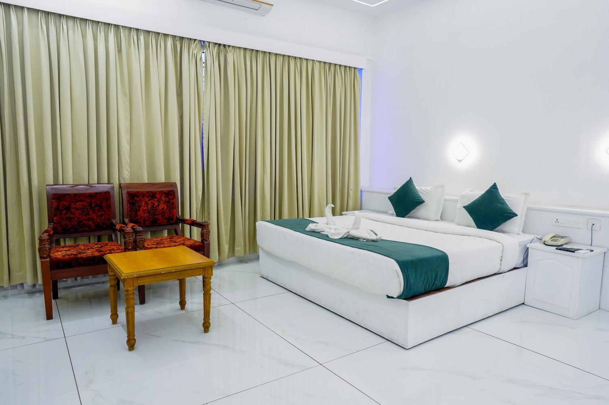 Casino Hotels Ltd Thrissur Екстериор снимка