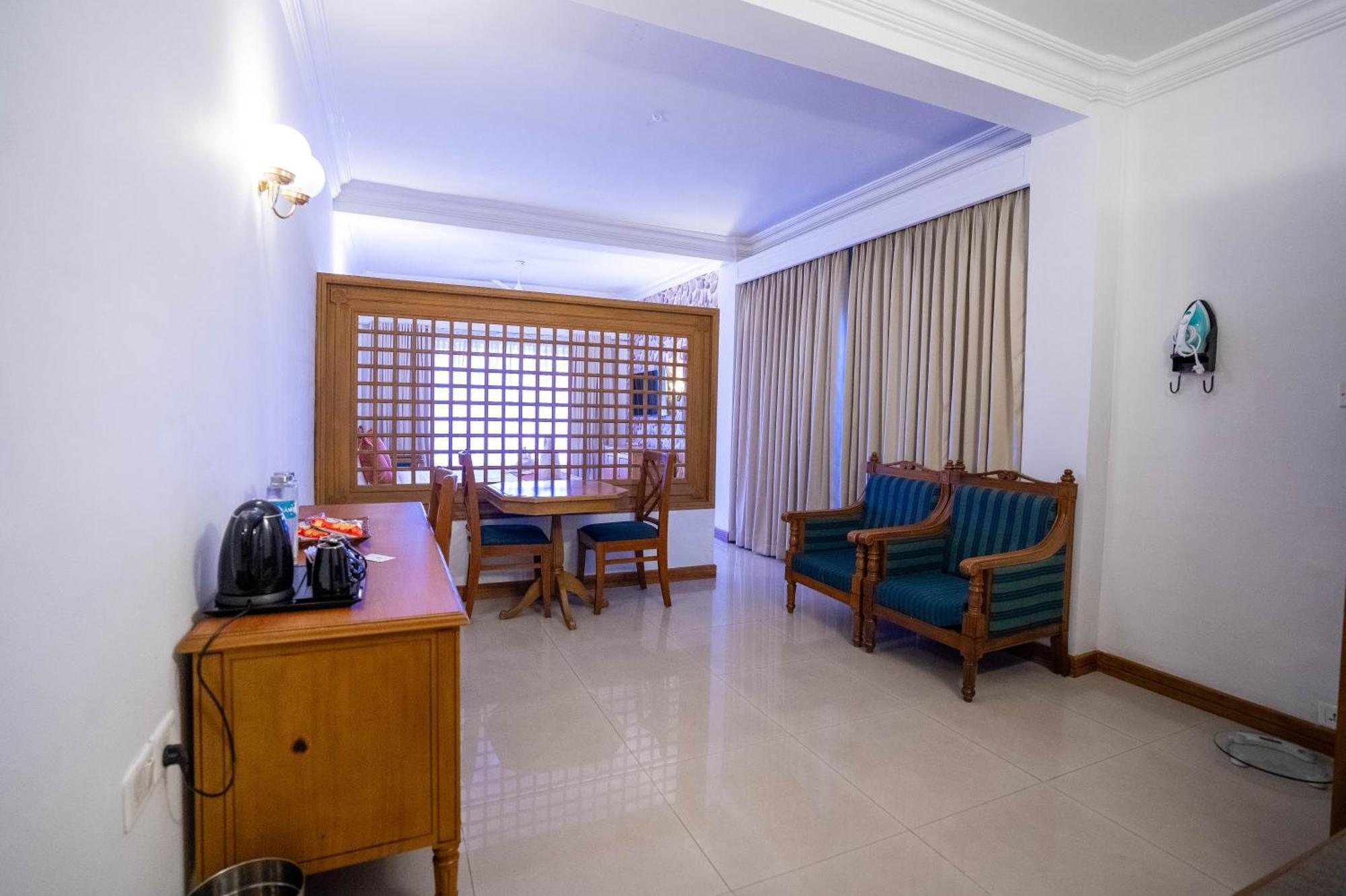 Casino Hotels Ltd Thrissur Екстериор снимка